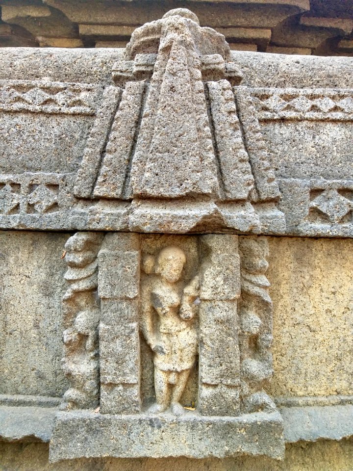 11th_12th_century_Suryanarayana_Temple,_Kalgi,_Karnataka_India_-_20