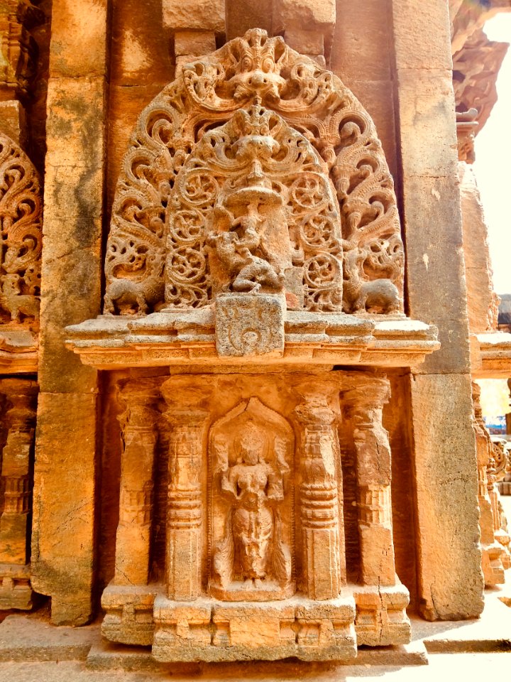 11th_12th_century_Someshvara_temple,_Gadag_Betageri,_Karnataka_India_-_40