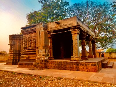 11th_12th_century_Iswara_temple,_Kamaleshwara_Kalleswara_Kamlishvara,_Jalasangvi_Karnataka_India_-_6