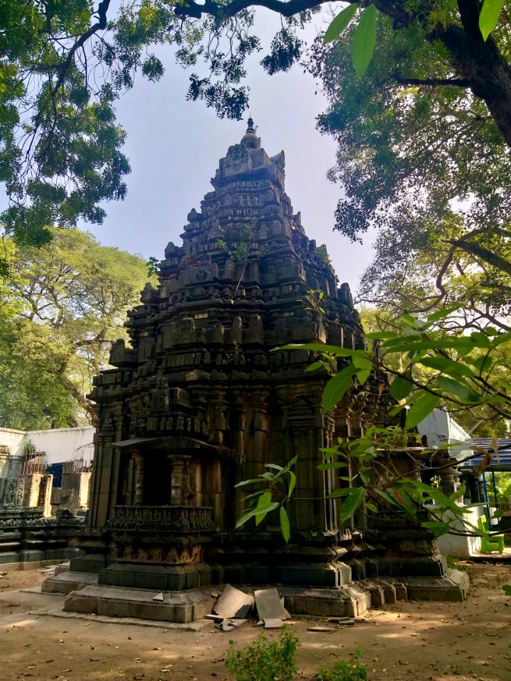 11th_12th_century_Pachala_Someshwara_Temple_reliefs_and_mandapams,_Panagal_Telangana_India_-_47