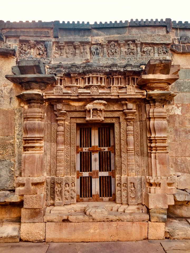 11th_century_Amritesvara_temple,_Annigeri,_Karnataka_India_-_20