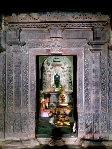 11th_century_Brahma_Jinalaya_temple,_Lakkundi,_Karnataka_India_-_08
