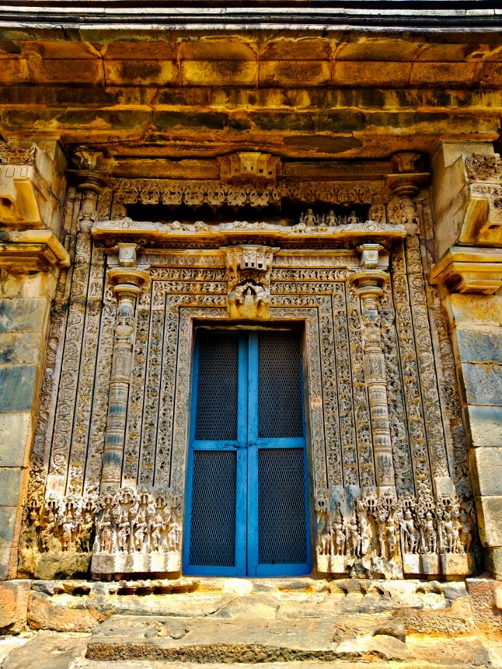 11th_century_Kasivisvesvara_temple,_Lakkundi,_Karnataka_India_-_27