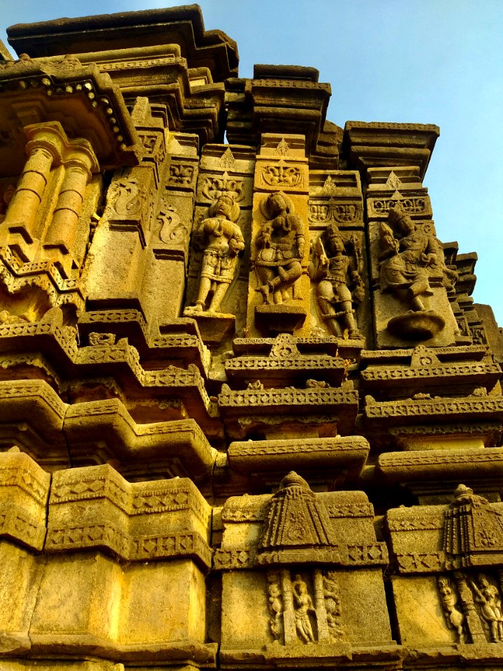 11th_12th_century_Suryanarayana_Temple,_Kalgi,_Karnataka_India_-_33
