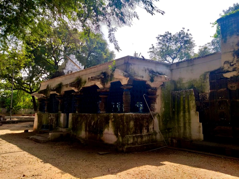 11th_12th_century_Pachala_Someshwara_Temple_reliefs_and_mandapams,_Panagal_Telangana_India_-_66