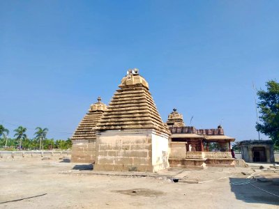 11th_12th_century_Chaya_Someshwara_Temple,_Panagal_Telangana_India_-_32