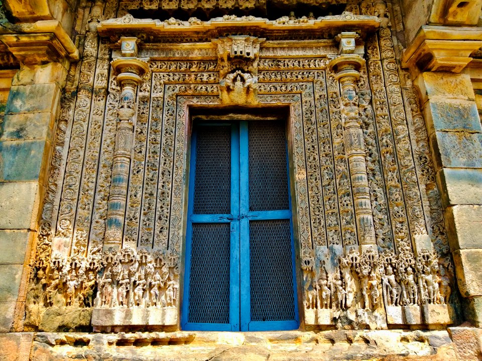 11th_century_Kasivisvesvara_temple,_Lakkundi,_Karnataka_India_-_07