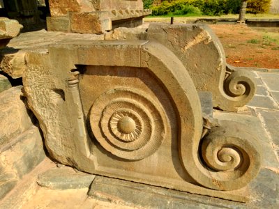 11th_century_Brahma_Jinalaya_temple,_Lakkundi,_Karnataka_India_-_89