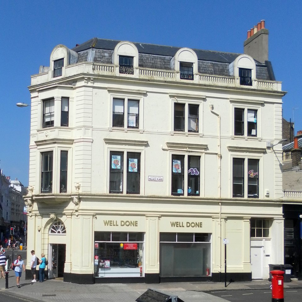 12–14_Pavilion_Buildings,_Brighton_(NHLE_Code_1380709)_(August_2013)