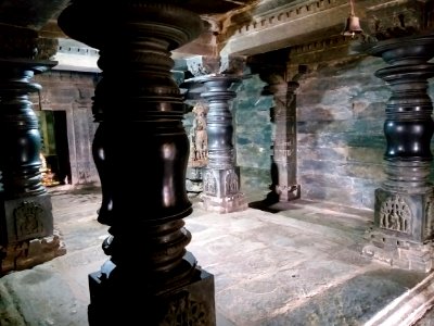11th_century_Brahma_Jinalaya_temple,_Lakkundi,_Karnataka_India_-_45