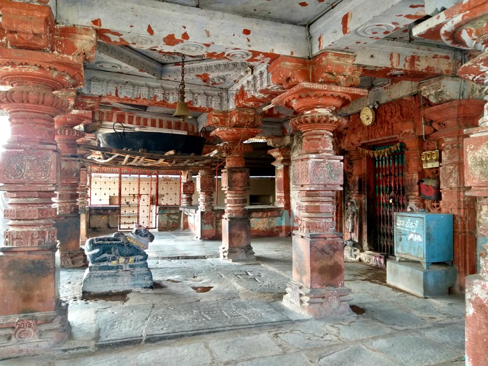 11th_12th_century_Siddheshwara_Temple_Kalgi_Karnataka_India_-_12