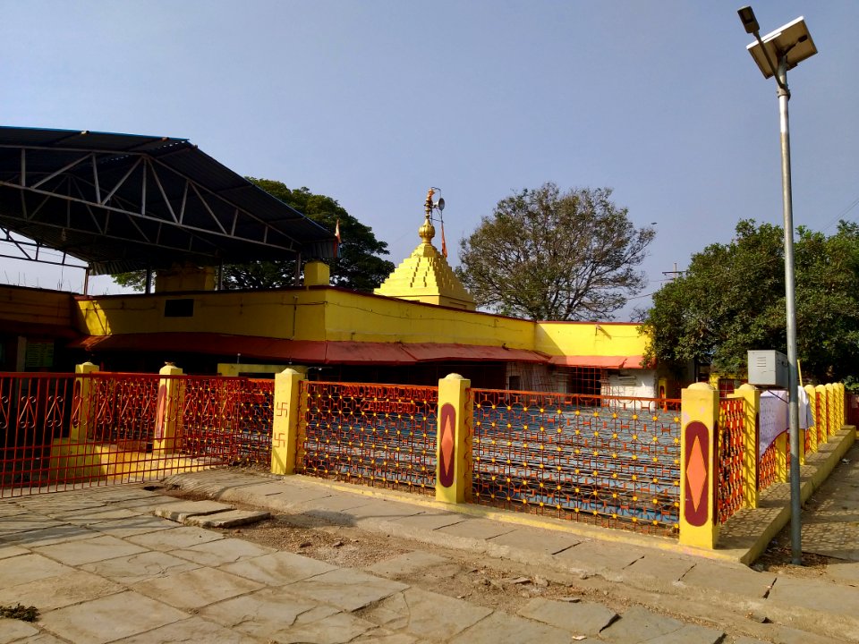 11th_12th_century_Neelakantha_Kaleshwara_temple,_Kalyani_Chalukya,_Kalgi_Karnataka_India_-_5