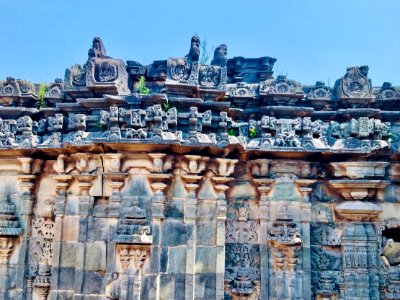 11th_12th_century_Kumbhareshwara_temple,_Lakkundi,_Karnataka_India_-_11