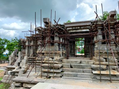 12th_century_Thousand_Pillar_temple,_Hanumkonda,_Telangana,_India_-_51
