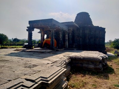 12th_century_Dodda_Basappa_temple,_Dambal,_Karnataka_India_-_02