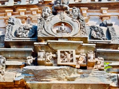 11th_century_Brahma_Jinalaya_temple,_Lakkundi,_Karnataka_India_-_63