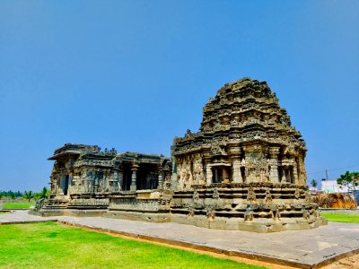 11th_century_Kasivisvesvara_temple,_Lakkundi,_Karnataka_India_-_06 photo