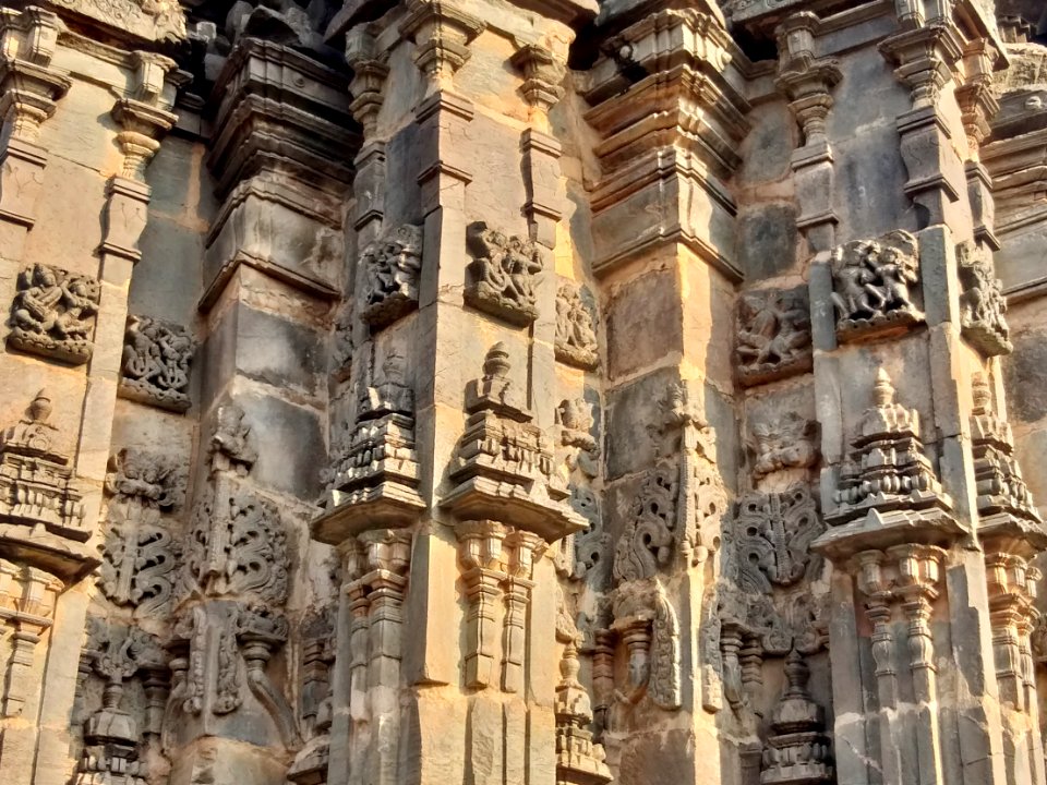 12th_century_Dodda_Basappa_temple,_Dambal,_Karnataka_India_-_104