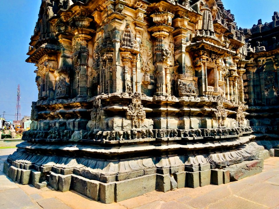 11th_century_Kasivisvesvara_temple,_Lakkundi,_Karnataka_India_-_32