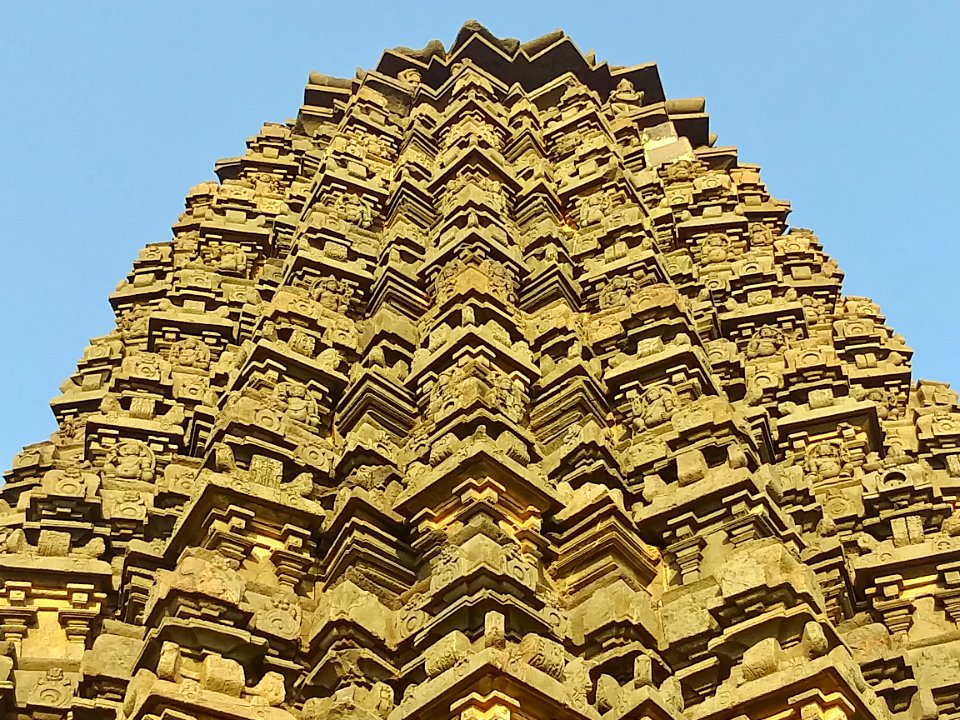 12th_century_Dodda_Basappa_temple,_Dambal,_Karnataka_India_-_101