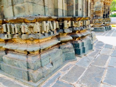 11th_century_Brahma_Jinalaya_temple,_Lakkundi,_Karnataka_India_-_69