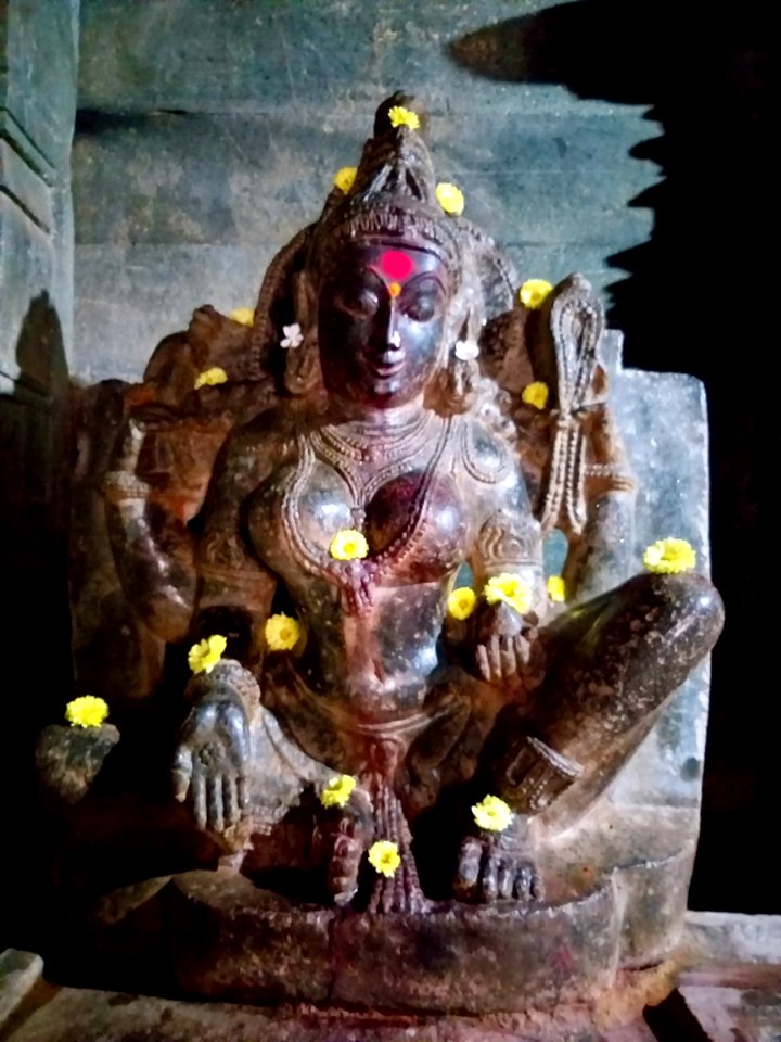 11th_century_Brahma_Jinalaya_temple,_Lakkundi,_Karnataka_India_-_83