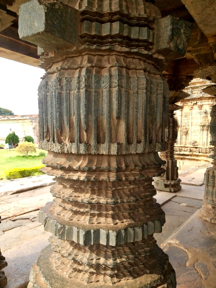 12th_century_Mahadeva_temple,_Itagi,_Karnataka_India_-_1