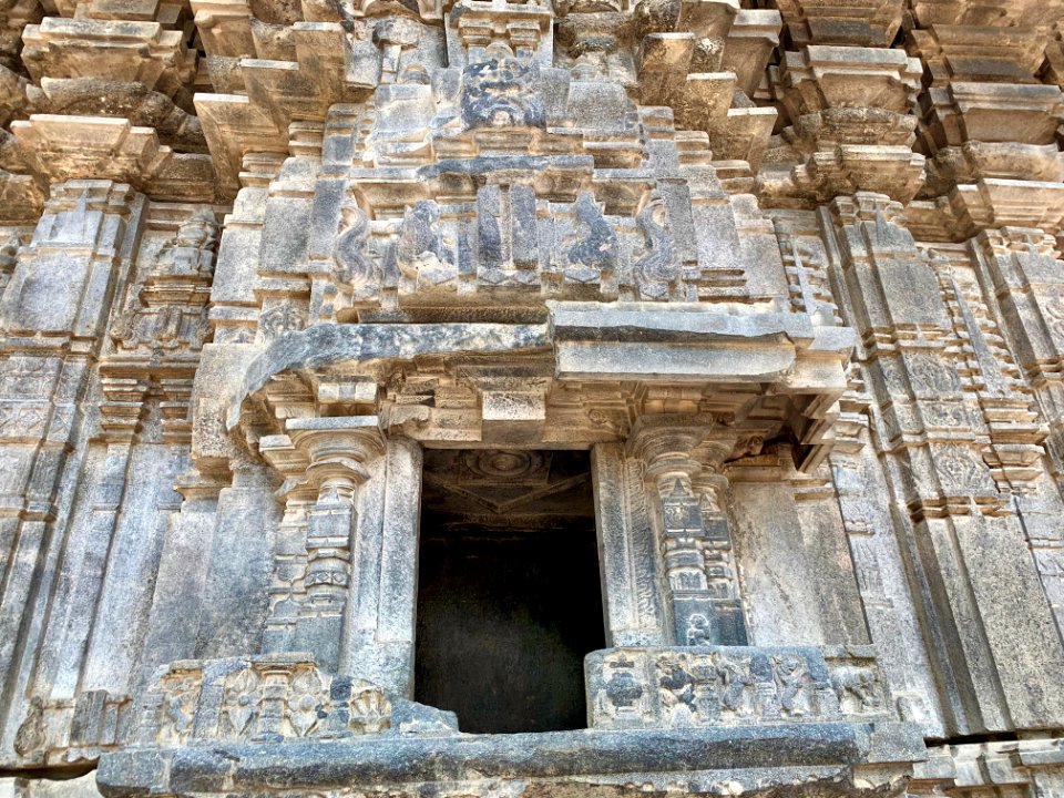 12th_century_Thousand_Pillar_temple,_Hanumkonda,_Telangana,_India_-_82
