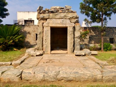 12th_century_Mahadeva_temple,_Itagi,_Karnataka_India_-_133