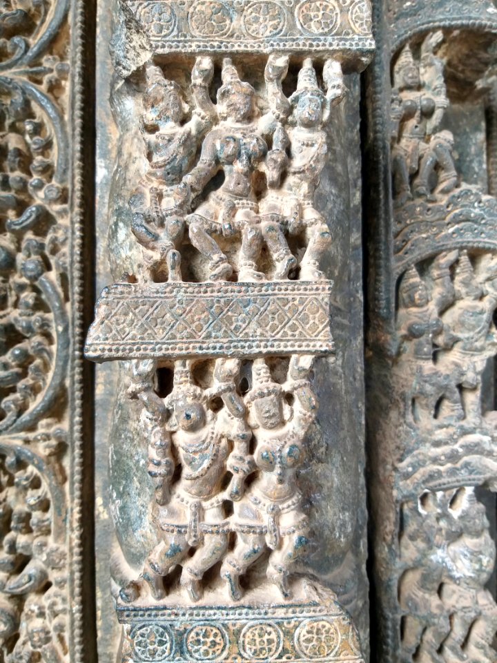 12th_century_Mahadeva_temple,_Itagi,_Karnataka_India_-_126