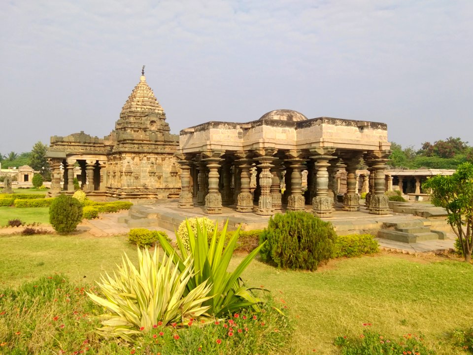12th_century_Mahadeva_temple,_Itagi,_Karnataka_India_-_159