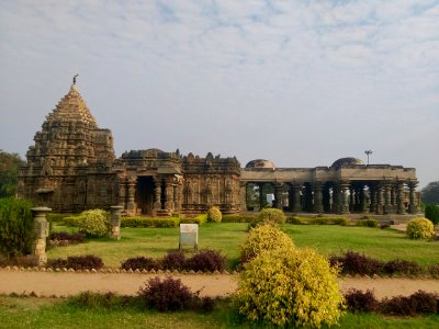 12th_century_Mahadeva_temple,_Itagi,_Karnataka_India_-_109