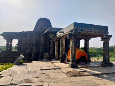 12th_century_Dodda_Basappa_temple,_Dambal,_Karnataka_India_-_201
