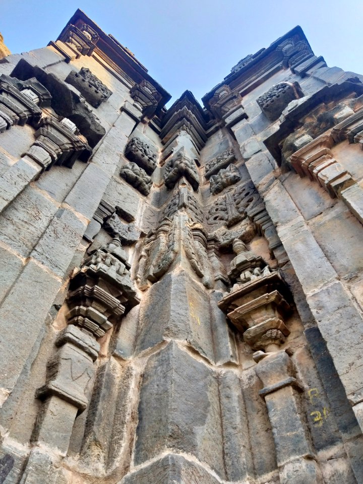 12th_century_Dodda_Basappa_temple,_Dambal,_Karnataka_India_-_110