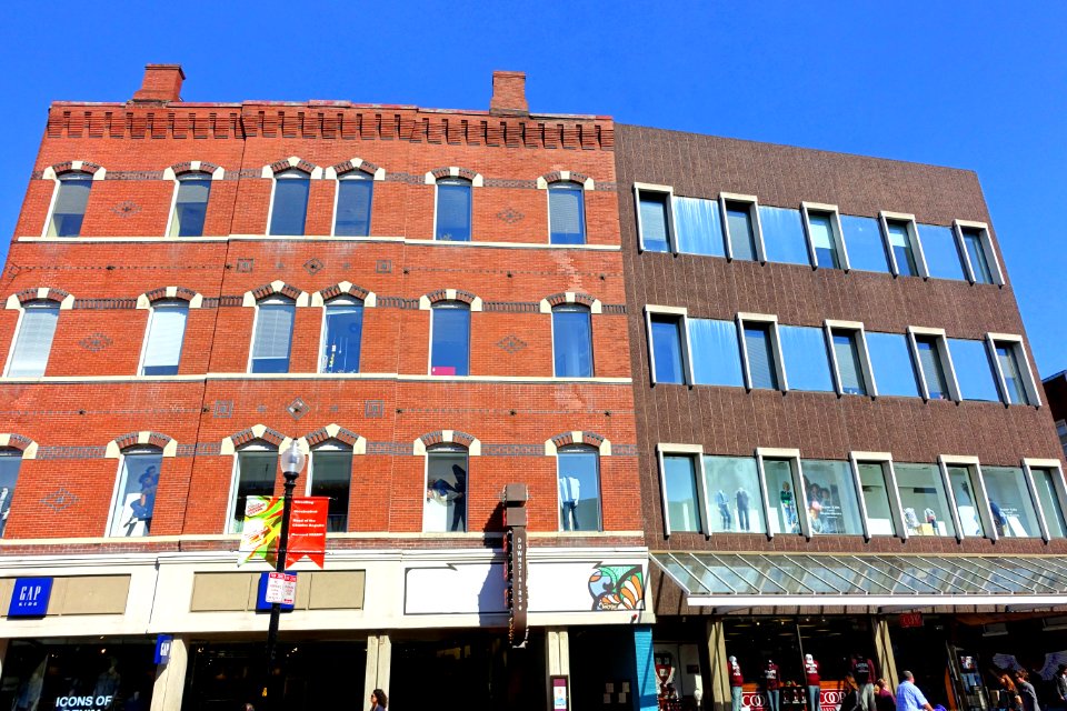 13_Brattle_Street_and_the_Harvard_Coop_-_Cambridge,_Massachusetts_-_DSC06503