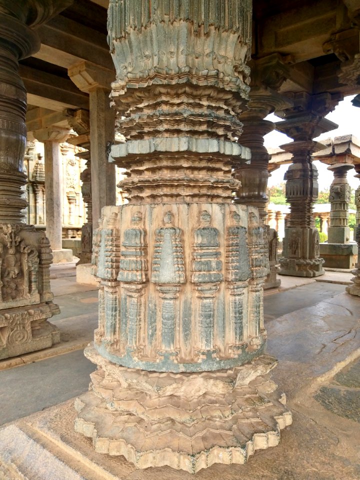 12th_century_Mahadeva_temple,_Itagi,_Karnataka_India_-_102
