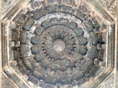 12th_century_Mahadeva_temple,_Itagi,_Karnataka_India_-_118