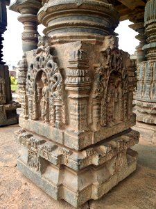 12th_century_Mahadeva_temple,_Itagi,_Karnataka_India_-_113
