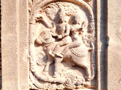 11th_12th-century_Pachala_Someshwara_Temple_-_relief_17