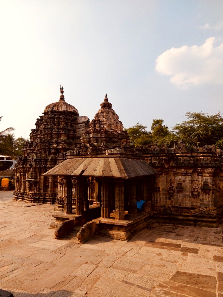 11th_century_Amritesvara_temple,_Annigeri,_Karnataka_India_-_18