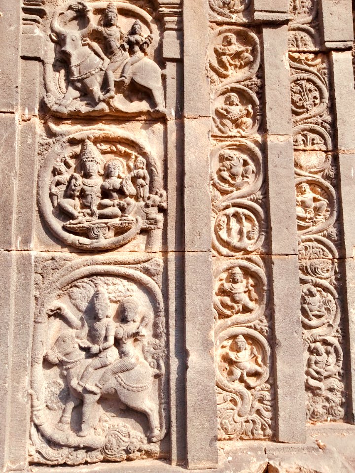 11th_12th-century_Pachala_Someshwara_Temple_-_relief_19