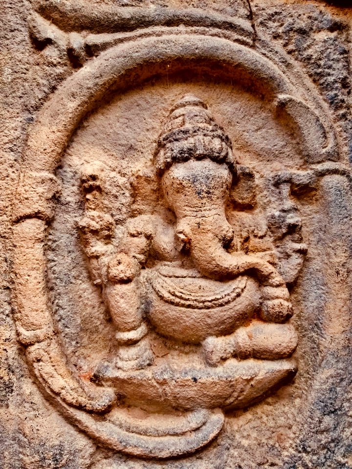 11th_12th-century_Pachala_Someshwara_Temple_Ganesha