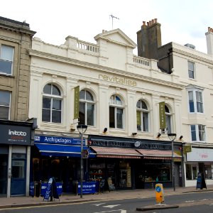 121–123_Western_Road,_Hove_(May_2019)