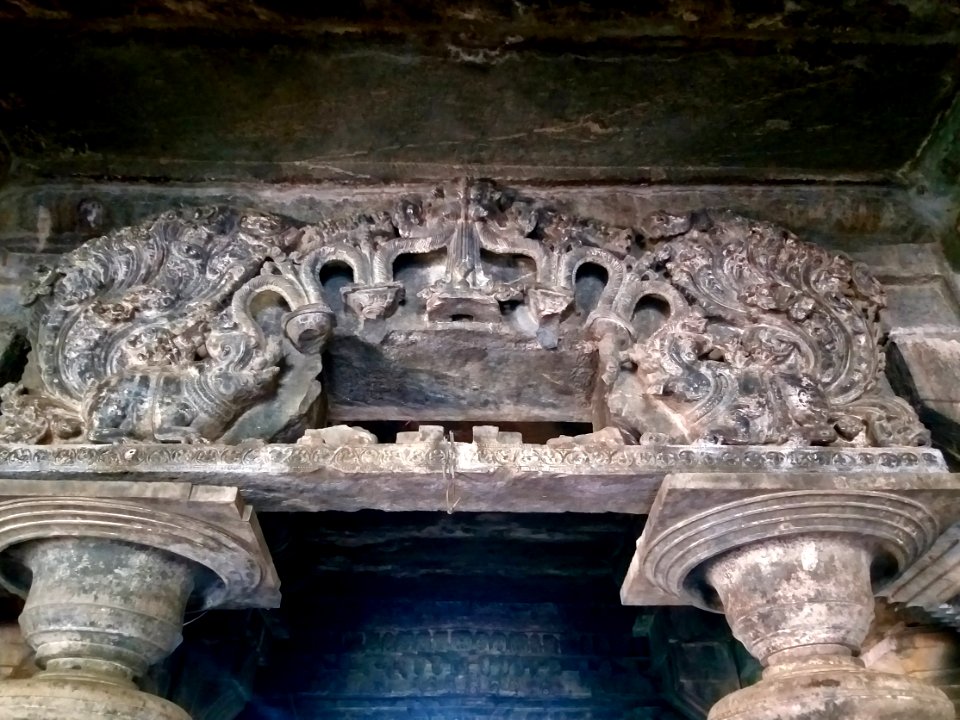 12th_century_Dodda_Basappa_temple,_Dambal,_Karnataka_India_-_46