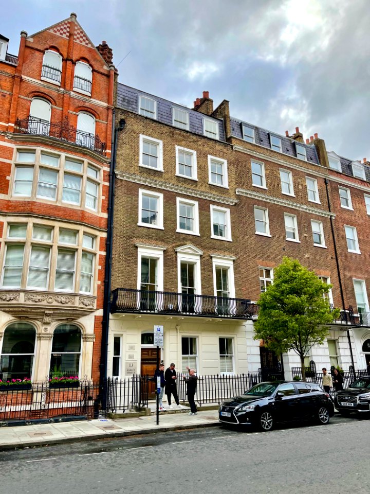 13_Harley_Street,_2021