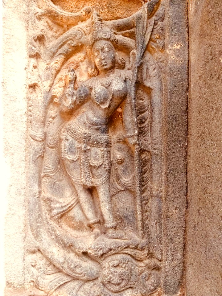11th_12th-century_Pachala_Someshwara_Temple_-_relief_7
