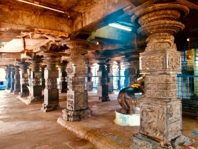 11th_12th-century_Pachala_Someshwara_Temple_shared_Mandapam_with_pillars