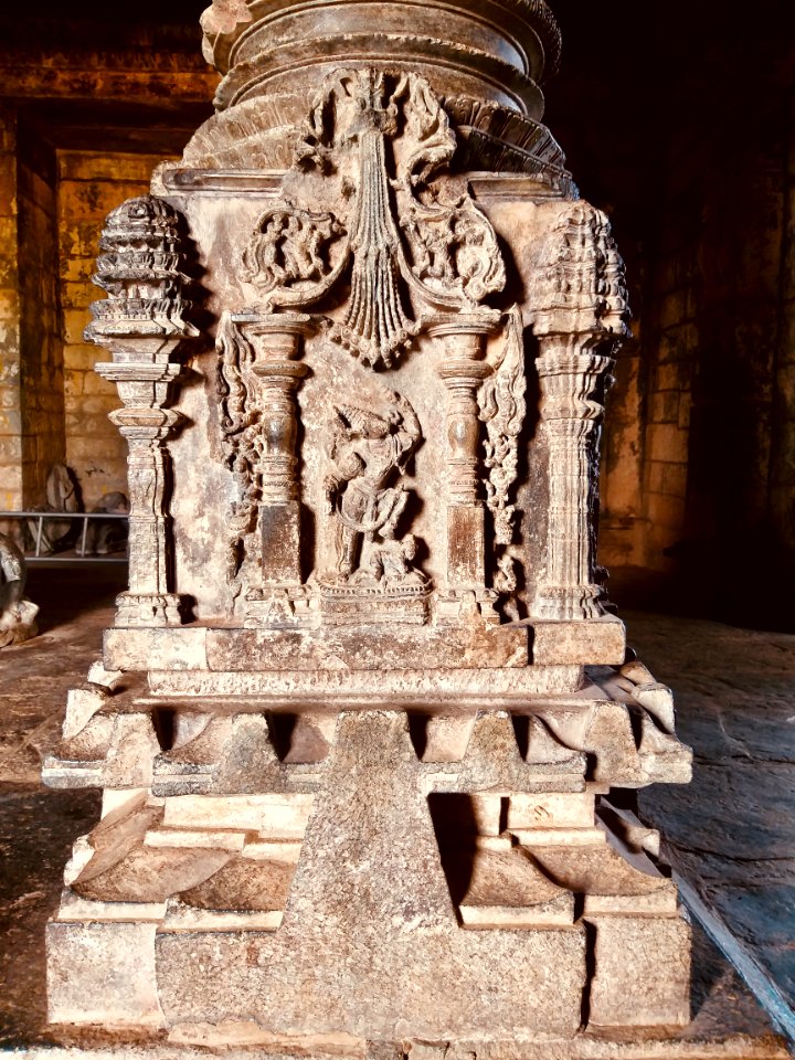 12th_century_Dodda_Basappa_temple,_Dambal,_Karnataka_India_-_51