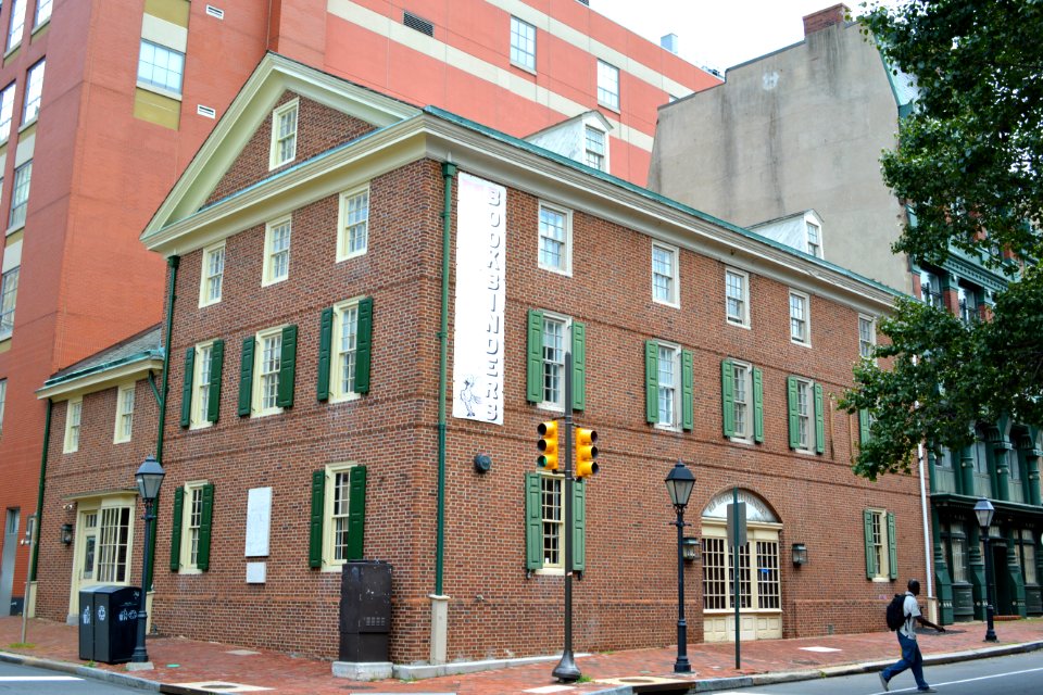 125_Walnut,_Philly_Bookbinders_main_bldg