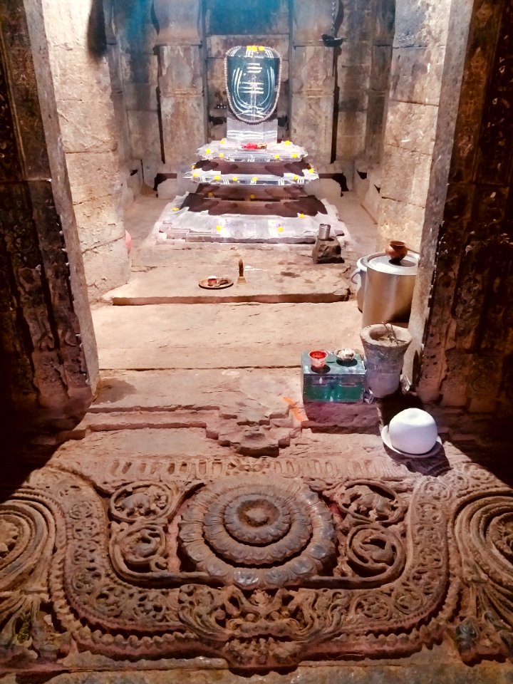 12th_century_Dodda_Basappa_temple,_Dambal,_Karnataka_India_-_66